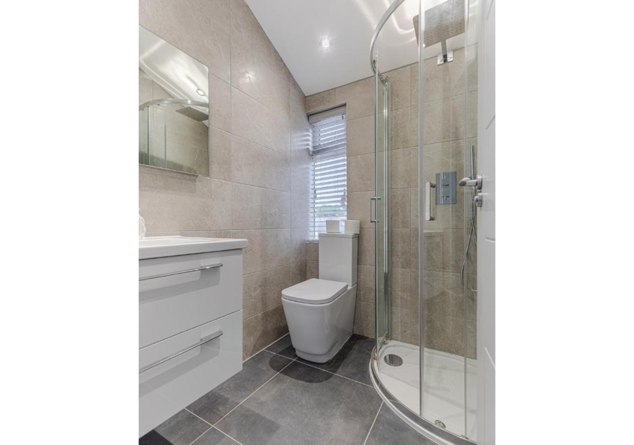 Cozy And Stylish 2 Bedroom Flat In Greater London Londres Exterior foto