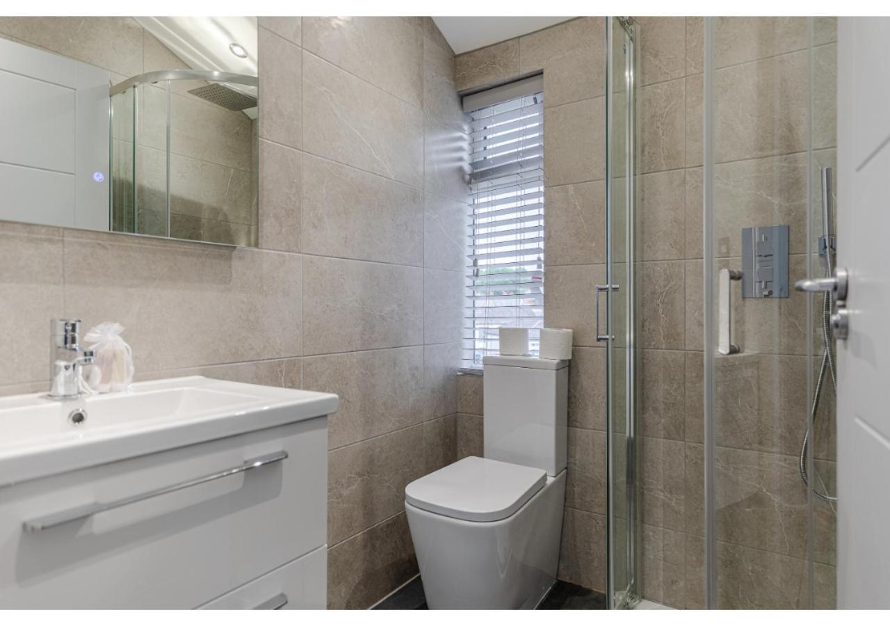 Cozy And Stylish 2 Bedroom Flat In Greater London Londres Exterior foto