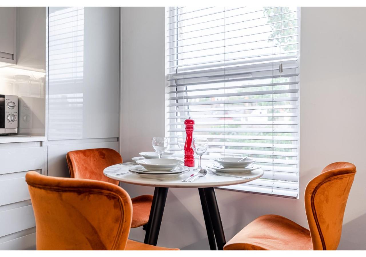 Cozy And Stylish 2 Bedroom Flat In Greater London Londres Exterior foto